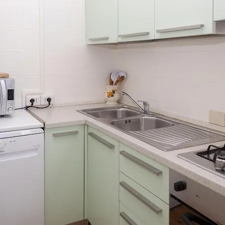 Apartment E17 *