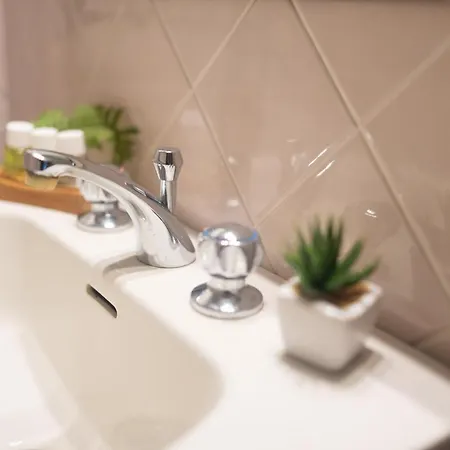 E17 Apartment *