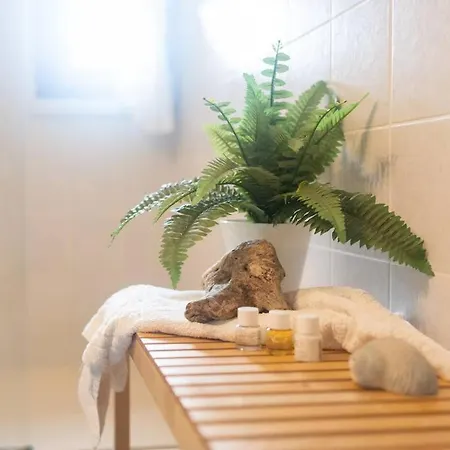 Apartment E17 *